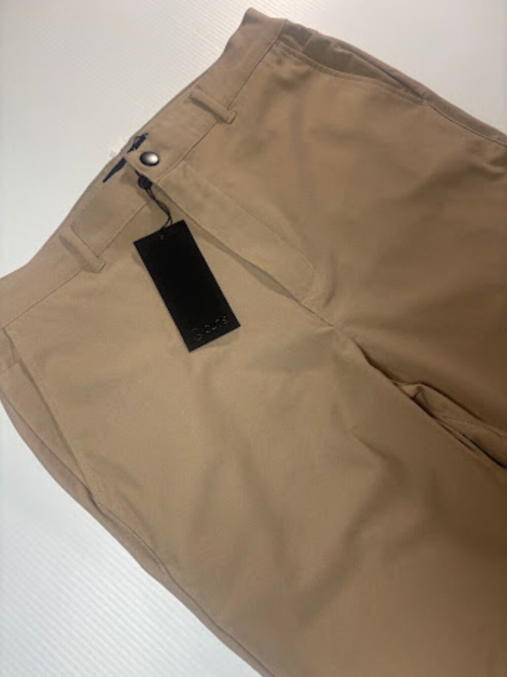 Cuts Clothing Men's Pants AO Jogger Khaki Size L Tapered Performance Casual NWT